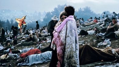 Photo of Woodstock: Το ζευγάρι στη διάσημη φωτογραφία παραμένει μαζί, 50 χρόνια μετά