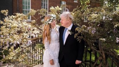 Photo of Γάμος Μπόρις Τζόνσον: Ελληνική υπογραφή και Τρικαλινό χρώμα είχε το νυφικό της Κάρι Σίμοντς