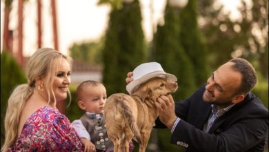 Photo of Η συνάδελφος Φένια Χαστά και ο Αποστόλης Κουτελίδας βάπτισαν τον »Νικόλα»!