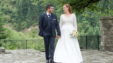 Photo of Παραδοσιακός γάμος στη γραφική Πύρρα | Δημήτρης Παπαθανασίου & Μαριαλένα Μπάρου