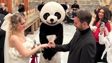 Photo of «Ο καλύτερος κουμπάρος έβερ»: Παντρεύτηκαν στο δημαρχείο Αθηνών με κουμπάρο ένα «πάντα»