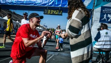 Photo of Πρόταση γάμου δρομέα στην αγαπημένη του μετά από 42 χλμ.