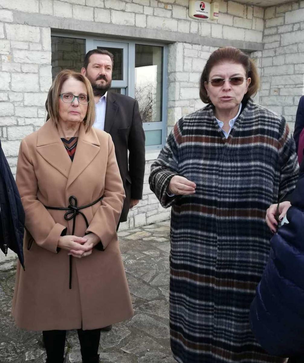 Η Υπουργός Πολιτισμού Λίνα Μενδώνη εγκαινιάζει έκθεση στο Δίδυμο Οθωμανικό Λουτρό - trikalaidees.gr | Τρίκαλα ΙΔΕΕΣ