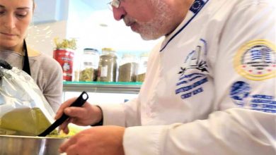 Photo of Ο Εμπνευσμένος chef Άρης Γεωργίου στο κατάστημα Ξιφίας για την δημιουργία γαστρονομικών «καθημερινών» γεύσεων