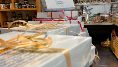 Photo of Το Κοσμικόν και το απίστευτο γαλακτομπούρεκό του στα Τρίκαλα!