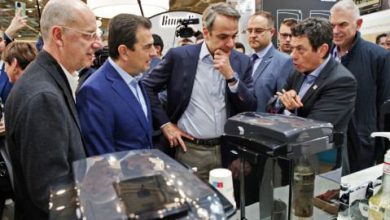 Photo of Στη Horeca o Πρωθυπουργός μαζί με τον Υπουργό Ανάπτυξης Κώστα Σκρέκα