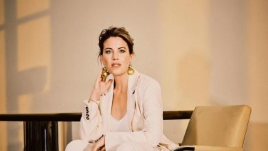 Photo of H 50χρονη Mόνικα Λεβίνσκι σε ρόλο μοντέλου!