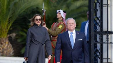 Photo of H βασίλισσα Ράνια της Ιορδανίας με το πιο ιδιαίτερο παλτό που έχει βάλει ποτέ
