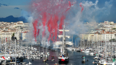 Photo of Ολυμπιακή φλόγα: Χιλιάδες κόσμου την υποδέχθηκαν στη Μασσαλία – Δείτε την εντυπωσιακή τελετή