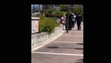 Photo of Χαμός στο κέντρο της Λάρισας: 25χρονος ολόγυμνος άνδρας περιφερόταν στους δρόμους – Δείτε το βίντεο