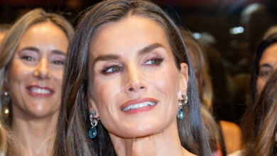 Photo of Το παντελόνι της βασίλισσας Λετίθια που θα φορεθεί αντί για τζιν το καλοκαίρι