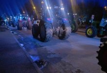 Photo of Ανυποχώρητοι οι αγρότες: Πολύωροι αποκλεισμοί, ενισχύονται τα μπλόκα – «Επενδύουμε χωρίς να ξέρουμε αν θα πάρουμε τα λεφτά μας πίσω»