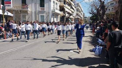 Photo of Τι να φορέσεις στην Παρέλαση: Οδηγός στυλ για άψογη εμφάνιση