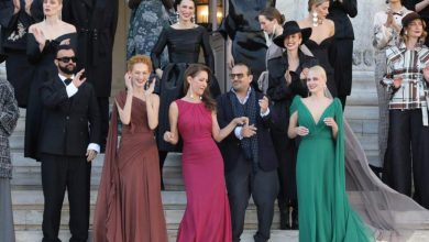 Photo of Φωτογραφίες από την επίδειξη μόδας του Βασίλη Ζούλια στο Δημοτικό Θέατρο του Πειραιά