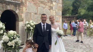 Photo of Παντρεύτηκαν ο Σάκης Κοκόρας και η Κατερίνα Ευθυμίου – Ένας γάμος σαν παραμύθι στην Πόρτα Παναγιά