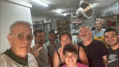 Photo of Ο Τομ Χανκς στη Νάξο και στην κουζίνα γνωστού εστιατορίου