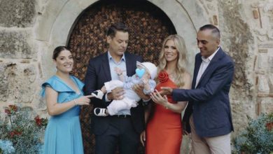 Photo of Η βάπτιση του νεοφώτιστου Χρήστου Μπάλλα κάτω από τους επιβλητικούς βράχους των Μετεώρων!