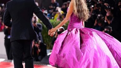 Photo of Η Amal Clooney έκλεψε την παράσταση στο 82ο Φεστιβάλ Βενετίας