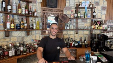 Photo of Γαρδίκι Τρικάλων: Το ατμoσφαιρικό καφέ που γράφει ιστορία στο χρόνo – Από τον Χρήστo στον Σωτήρη Τσιρογιάννη