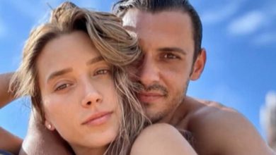 Photo of Καλογεροπούλου – Σβήγκος: Η Ρομαντική απόδραση στη Μεσσηνία και το μαύρο φόρεμα με ανοιχτή πλάτη