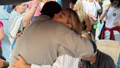 Photo of Στο Σύνταγμα για τον Πάνο Ρούτσι – Μαζική συγκέντρωση συμπαράστασης με καλλιτεχνικό παλμό