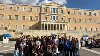 Photo of Η εκπαιδευτική επίσκεψη της Α’ Λυκείου του Μουσικού Σχολείου Τρικάλων στη Βουλή