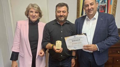 Photo of Επίσκεψη του Καθηγητή του Πανεπιστημίου Ιωαννίνων κ. Θεόδωρου Θάνου στα γραφεία της Διεύθυνσης Δ/θμιας Εκπαίδευσης Τρικάλων