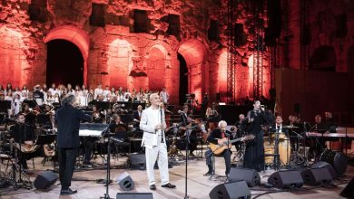 Photo of Θανάσης Βασιλόπουλος : «Με φίλους κάτω απ’ την Ακρόπολη»