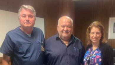 Photo of Αχιλλοπούλειο: Ανέλαβε υπηρεσία ο διευθυντής Νευροχειρουργικής Χαράλαμπος Γάτος μαζί με τον Τρικαλινό Βασίλη Αναγνωστόπουλο