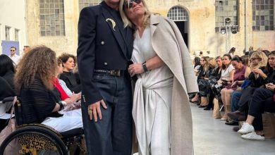 Photo of Στιλάτη παρουσία Σοφίας Μωραΐτη & Λάκη Γαβαλά στο Ioanna Kourbela Fashion Show