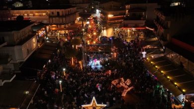Photo of Με ξεχωριστή λάμψη άναψε το Χριστουγεννιάτικο δέντρο του Δήμου Μετεώρων