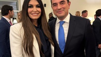 Photo of Mε την Kimberly Guilfoyle στην Πρεσβευτική κατοικία, ο Κώστας Σκρέκας