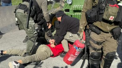 Photo of Πλατύκαμπος: Έντονες συρράξεις μεταξύ αγροτών και ΕΛΑΣ – Προσπάθησαν να σπάσουν το μπλόκο (βίντεο)