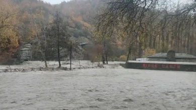 Photo of Υπερχείλισε ο ποταμός Αλιάκμονας στο Νεστόριο Καστοριάς 