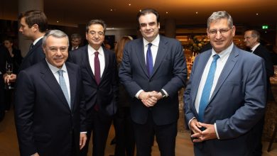 Photo of Δείπνο προς τιμήν των Υπουργών των ΗΠΑ, Doug Burgum και Chris Wright, από τον Πρόεδρο του Ομίλου Antenna, Θοδωρή Κυριακού