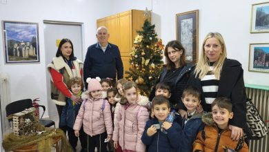 Photo of Χριστουγεννιάτικες Μελωδίες από τα νήπια του Νηπιαγωγείου Μεγάρχης