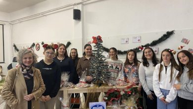 Photo of 9ο Γυμνάσιο Τρικάλων: Φιλανθρωπικό Χριστουγεννιάτικο Bazaar
