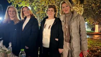 Photo of Το χωριό που “πήρε φωτιά” για τα Χριστούγεννα