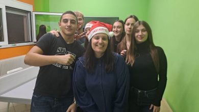 Photo of Χριστουγεννιάτικη γιορτή στο Φροντιστήριο Βιολογίας «Εξέλιξη»