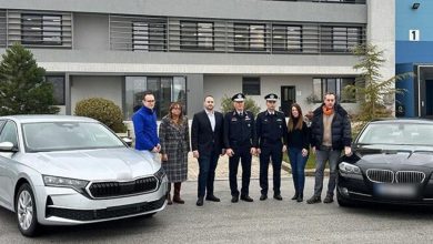 Photo of Πραγματοποιήθηκε δωρεά δύο οχημάτων από την εταιρεία «ΕΛΛΗΝΙΚΑ ΓΑΛΑΚΤΟΚΟΜΕΙΑ Α.Ε.» για τις ανάγκες της Διεύθυνσης Αστυνομίας Τρικάλων