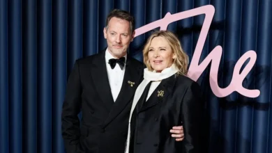 Photo of Η 69χρονη «Σαμάνθα» του Sex and the City ντύθηκε για 4η φορά νύφη