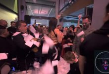 Photo of Οι Μάνταδες έκαναν το Café Fratelli νυχτερινό κλαμπ και έβαλαν φωτιά στη νύχτα