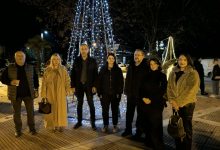 Photo of Μεγάρχη Τρικάλων: Όλο το χωριό στην πλατεία για το παραδοσιακό άναμμα του Χριστουγεννιάτικου δέντρου