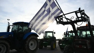 Photo of Μπλόκα, εκδρομείς και ασφάλεια στην Εθνική οδό: Ποιος φέρει την ευθύνη σε περίπτωση ατυχήματος;