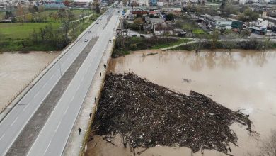 Photo of Λάρισα: Νησίδα από φερτά υλικά δημιουργήθηκε στη γέφυρα του Πηνειού