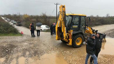 Photo of Μεγάλα Καλύβια: Υποσχέσεις εν μέσω υπερχείλισης