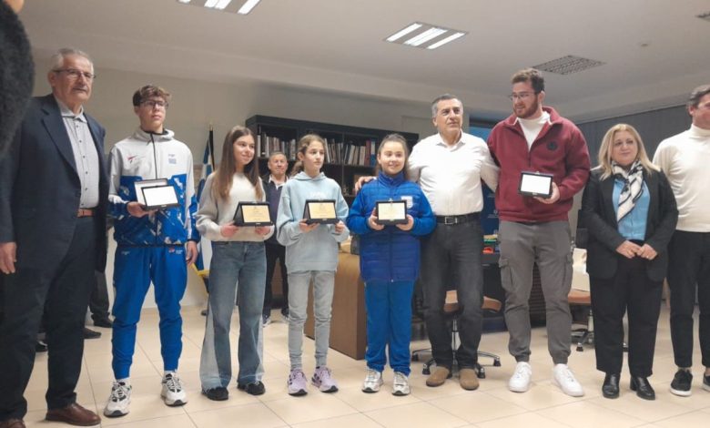 Photo of Ο Περιφερειάρχης Δημήτρης Κουρέτας βράβευσε  Θεσσαλούς αθλητές για τις διακρίσεις τους σε ευρωπαϊκούς αγώνες