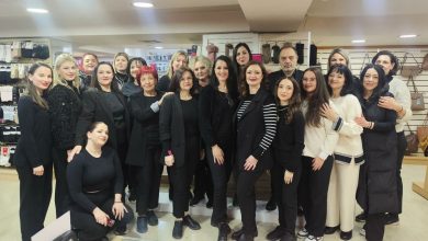 Photo of Πρωτοχρονιάτικη πίτα για το Hondos Center Τρικάλων με ευχές για μια δημιουργική χρονιά