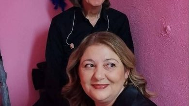 Photo of Αυτόγραφο και χαμόγελα: Η Γιάννα Σχορετσιανίτη συνάντησε τον Κώστα Τουρνά