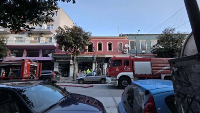 Photo of Συναγερμός στην οδό Στρατηγού Σαράφη: Επέμβαση της Πυροσβεστικής για βραχυκύκλωμα σε κατάστημα
